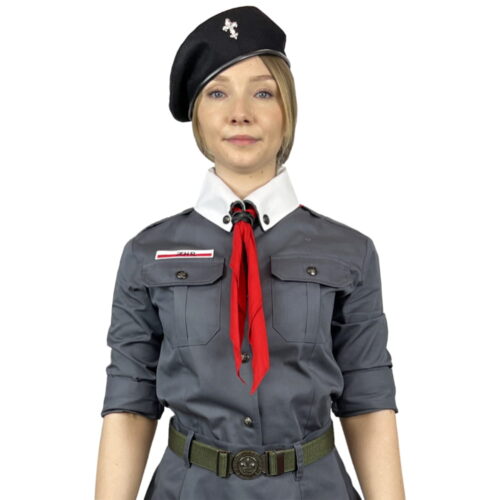 Mundurek ZHP w praktyce – jakie są zasady noszenia i pielęgnacji?